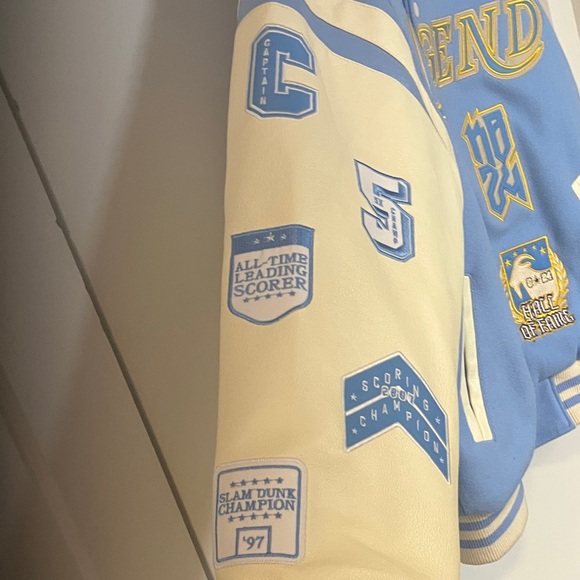 Kobe Bryant Legend of the 🐍 Blue and Cream Varsity Jacket ❤️🏀🐍🪽❤️ - Picture 7 of 9